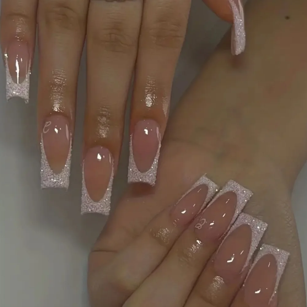 24 Pieces Fake Press On Nails